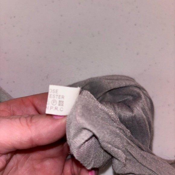 Chic Gray Sheer Scarf - Picture 3 of 8